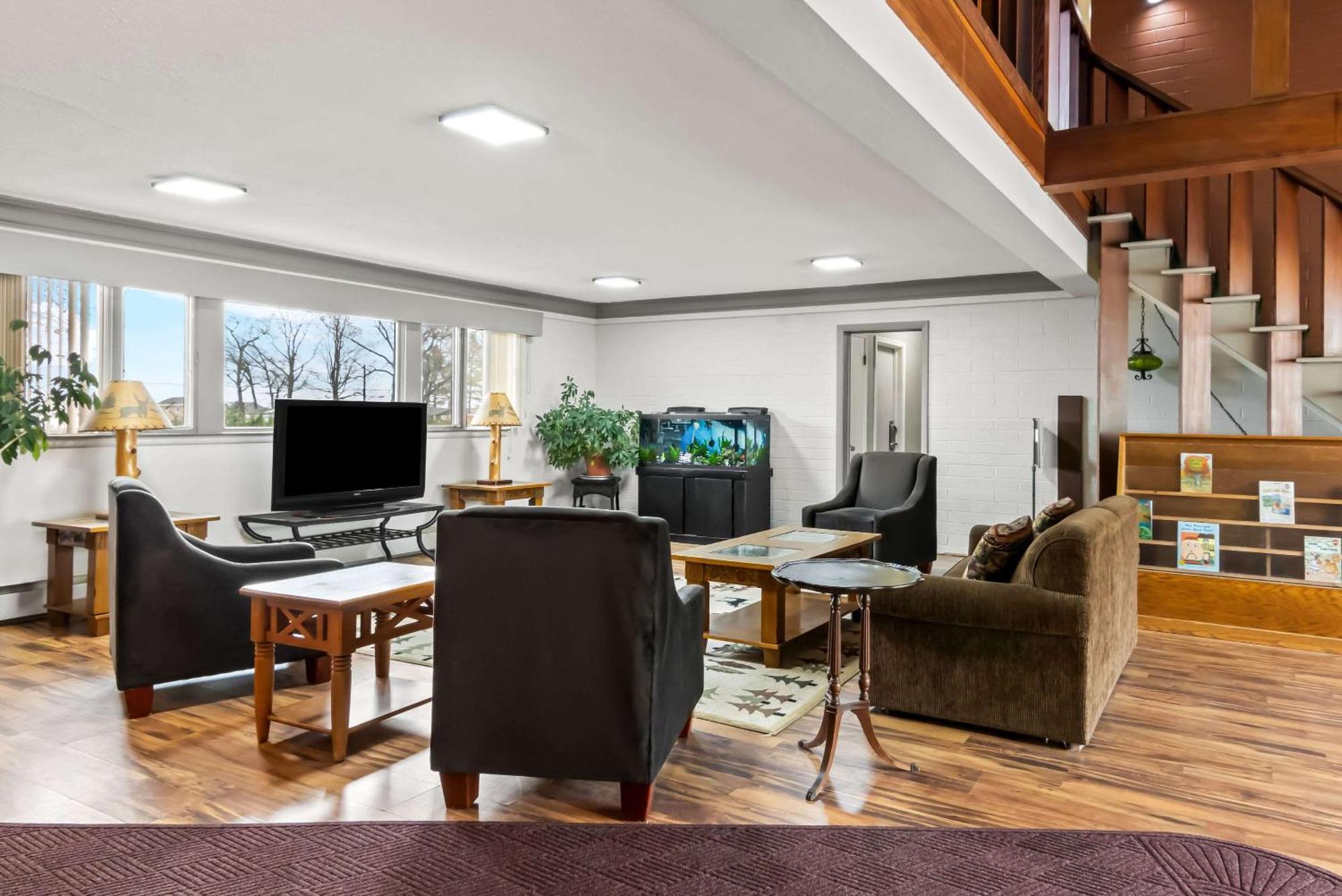 Rodeway Inn Formerly Camp Inn Lodge Oscoda Εξωτερικό φωτογραφία